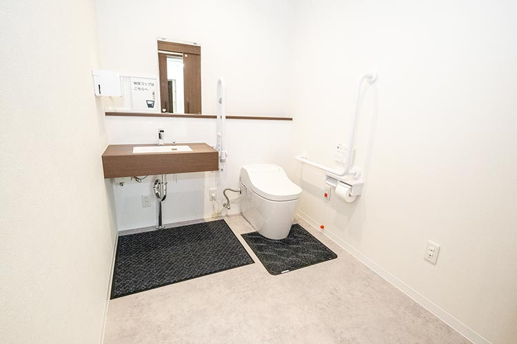 多目的トイレ